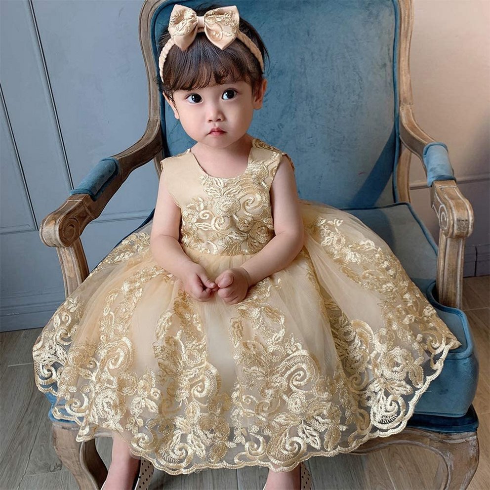 Taufkleider Mädchen: Außergewöhnliches Prinzessinnenkleid in Gold